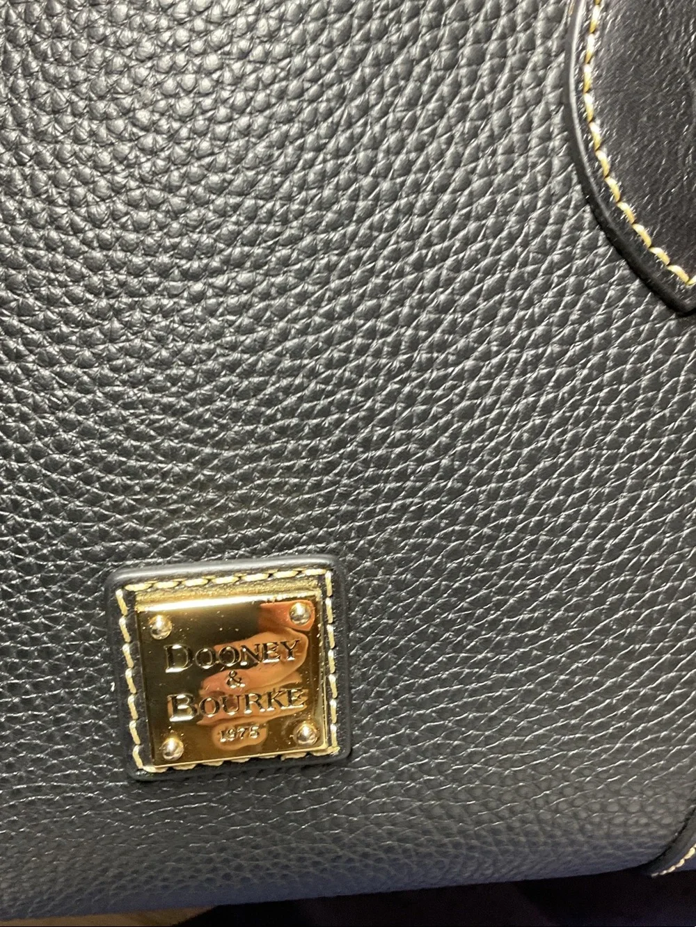 Doone Bourke Satchel 30 pebble leather Black with florentine trim Read
